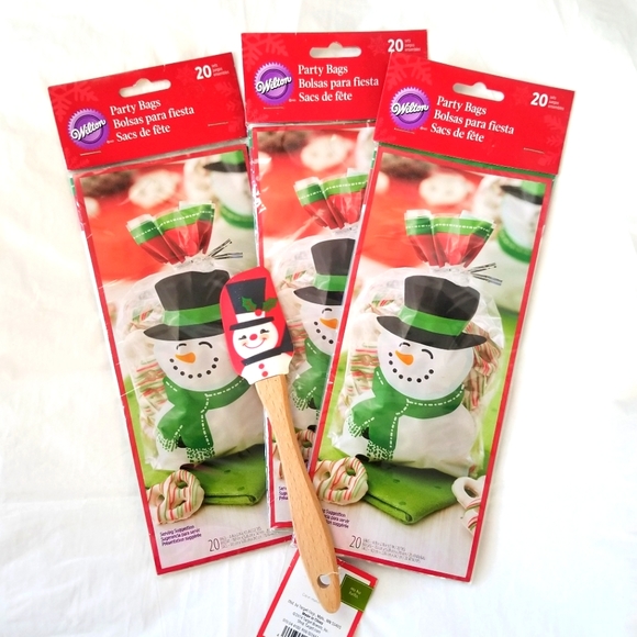 Wilton Other - Wilton Holiday Christmas Snowman ThemeTreat Bags Bundle of 3- 60 Total w/Spatula